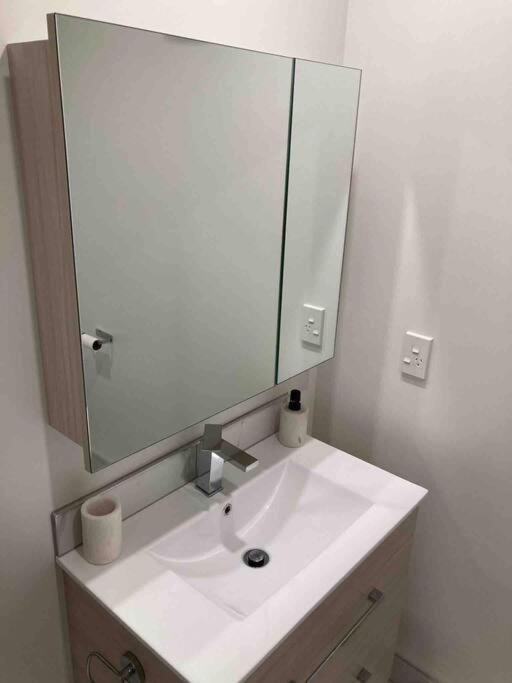 כרייסטצ'רץ' Cheerful 2 Bedroom Townhouse In Addington! מראה חיצוני תמונה